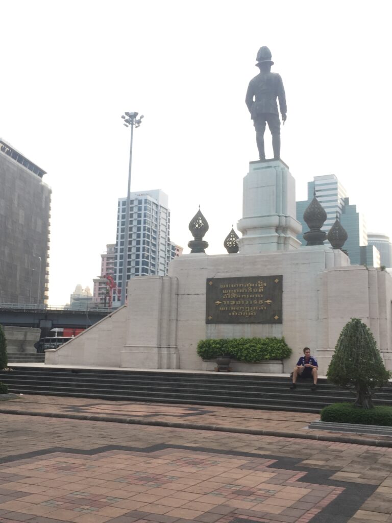 Monumen King Rama VI